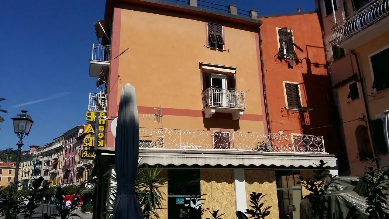Prima Fila Hotell Lerici Pensionat