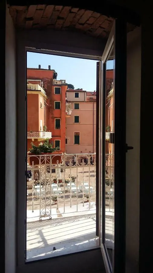 Pensionat Prima Fila Hotell Lerici